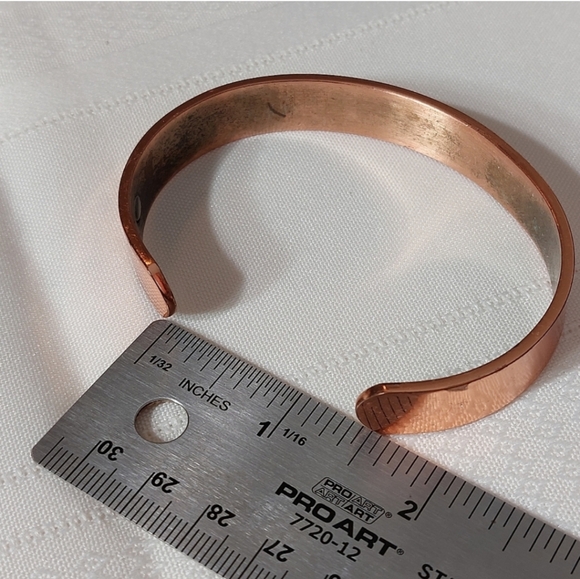 Minimalist Copper Tone Cuff Bracelet Size M - Picture 9 of 9